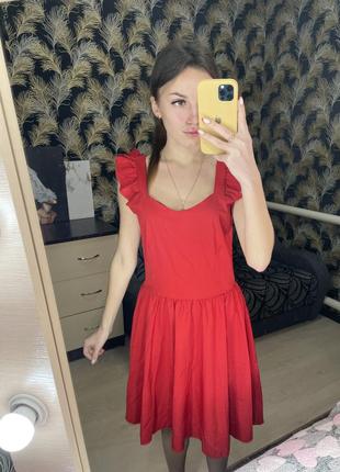 Красное летнее платье