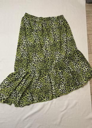 Юбка миди, юбка, зеленая леопардовая, асимметричная, воланы6 фото