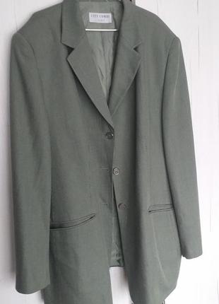 Трендовий піджак.