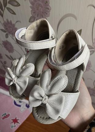 Босоножки сандалии с ушками зайки на липучке