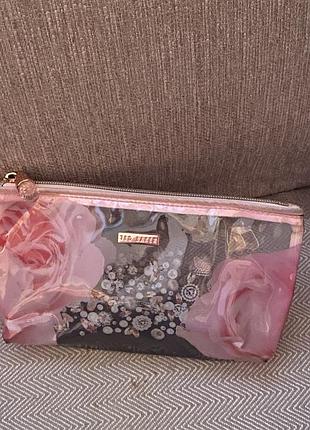 Стильная косметичка,ted baker