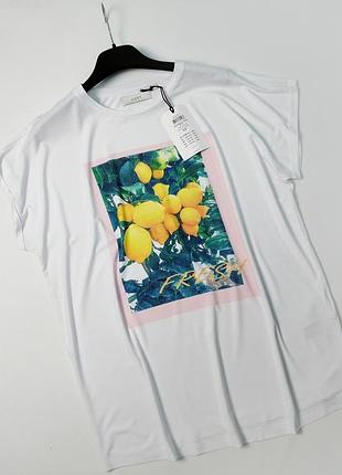 Новая белая овесайз свободная футболка в принт вискоза