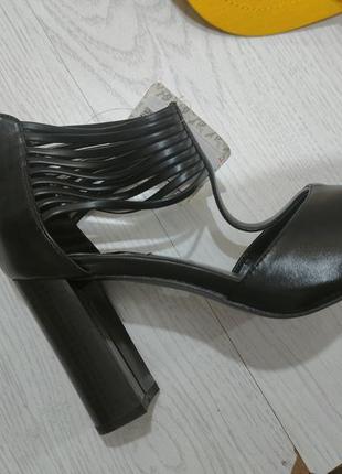 Басоніжки жіночі стильні