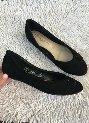 Нові брендові туфлі еко-замша 39 розмір