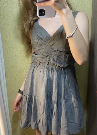 Легке сіре плаття італія