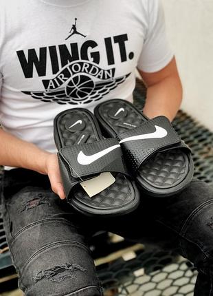 Чоловічі шльопанці nike чорні з білим найк