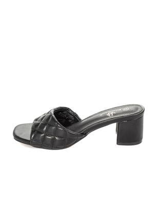 Шлепки женские, в двух цветах