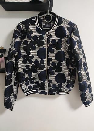 Шикарна куртка