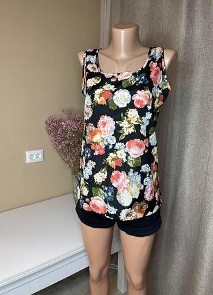 Красива майка