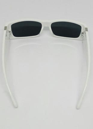 Chanel стильные женские солнцезащитные очки узкие белые5 фото