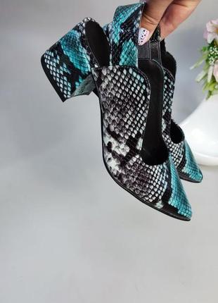 Ексклюзивні туфлі з натуральної італійської шкіри рептилія блакитні5 фото