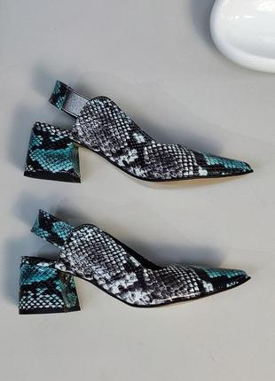 Ексклюзивні туфлі з натуральної італійської шкіри рептилія блакитні6 фото
