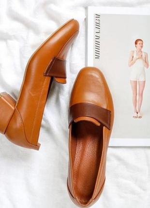 Нові натуральні шкіряні жіночі туфлі низький каблук