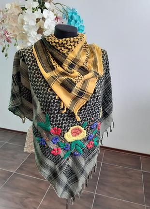 Шаль платок с вышивкой pieces