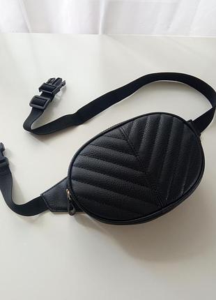 Поясна сумка в стилі gucci