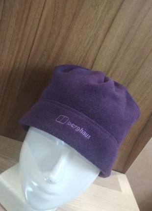Фиолетовая шапка berghaus