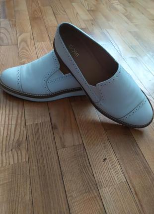 Лоферы отличные