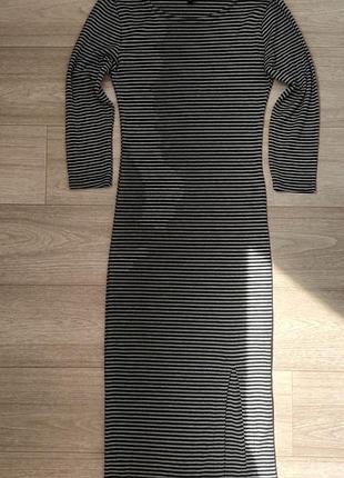 Платье в полоску