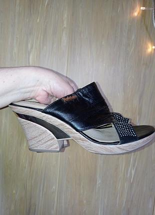 Босоножки мюли