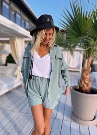 Костюм тройка