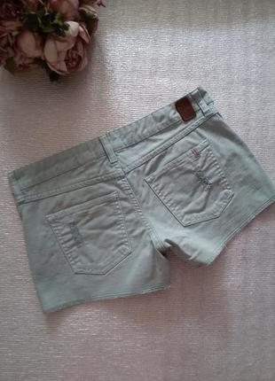 Мятные короткие джинсовые шорты с потертостями mango4 фото