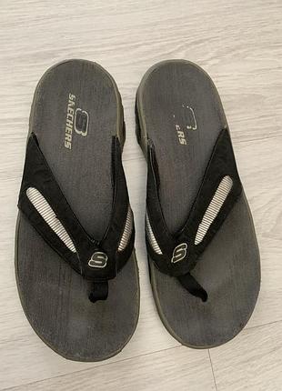 Skechers