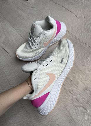 Кроссовки кросівки nike revolution 5 bq3207 103 summit white/washed coral