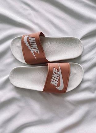 Жіночі шльопанці nike2 фото