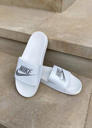 Жіночі шльопанці nike slides white silver | найк білі з сірим