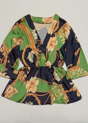 Стильная блуза с принтом цепей, италия.2 фото