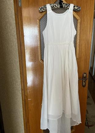 Белое платье, расшитое бисером от mango1 фото
