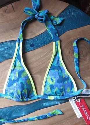 Жіночий бюст купальний