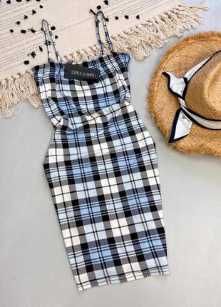 Сукня міні з квадратним вирізом на тоненьких бретельках