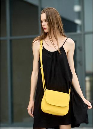 Жіноча сумка жовта кросбоді