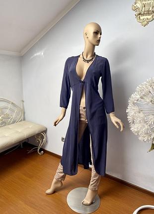 Шовкова накидка з розрізами