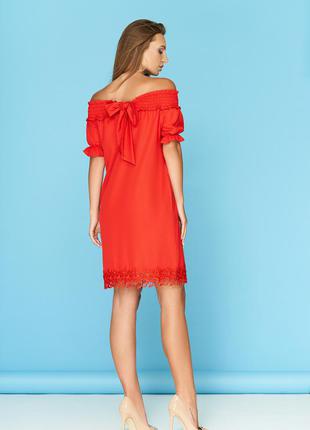 Новое красивое красное платье