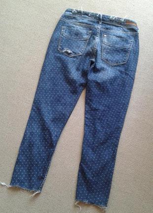 Молные рваные джинсы в горошек,фирменные,состояние супер,р 8-103 фото