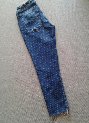 Молные рваные джинсы в горошек,фирменные,состояние супер,р 8-105 фото