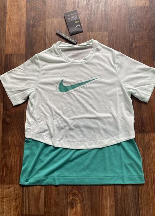 Топ nike dry fit