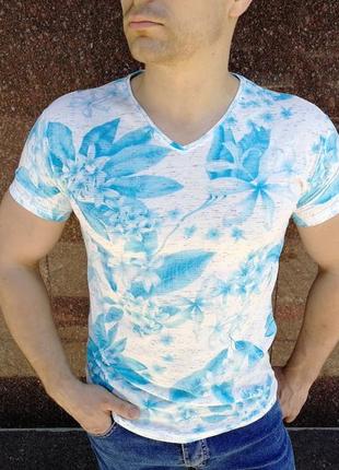 Мужская стильная летняя футболка с принтом1 фото