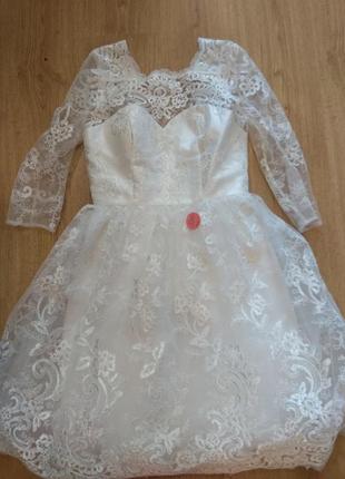 Шикарное, потрясающее ажурное свадебное / выпускное блестящее платье миди с открытой спиной chi1 фото