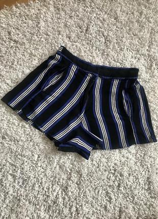 Шорти