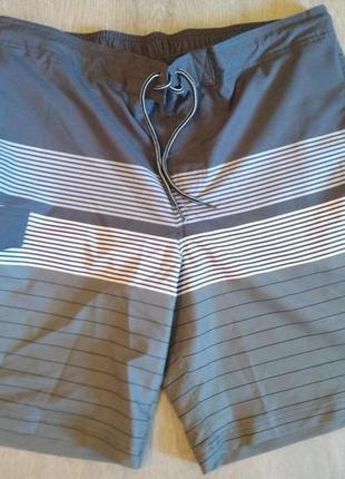 Мужские серые с белыми полосками шорты george. размер l.