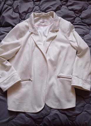 Пиджак белый