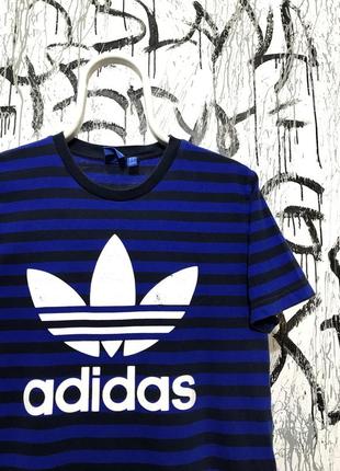 Футболка adidas, оригинал, биг лого, в полоску, практичная, на лето4 фото