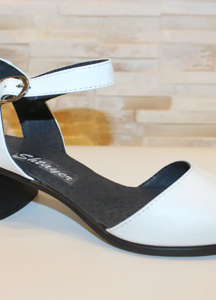 Босоножки женские белые натуральная кожа на небольшом каблуке б1288