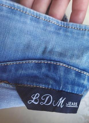 Джинсовая жилетка / безрукавка ldm jeans с камнями10 фото