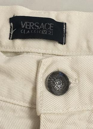 Белые классические джинсы versace classic v28 фото