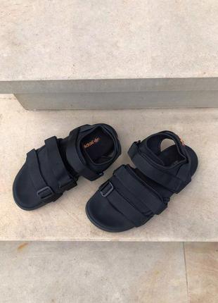 Босоножки унисекс adidas sandals черные белые босоніжки сандалии унісекс сандалі адидас адідас чорні2 фото