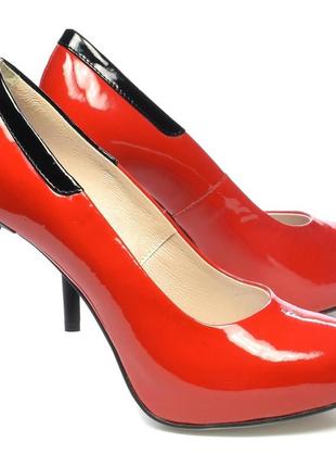 Женские модельные туфли favor код: 04360, размеры: 36, 384 фото